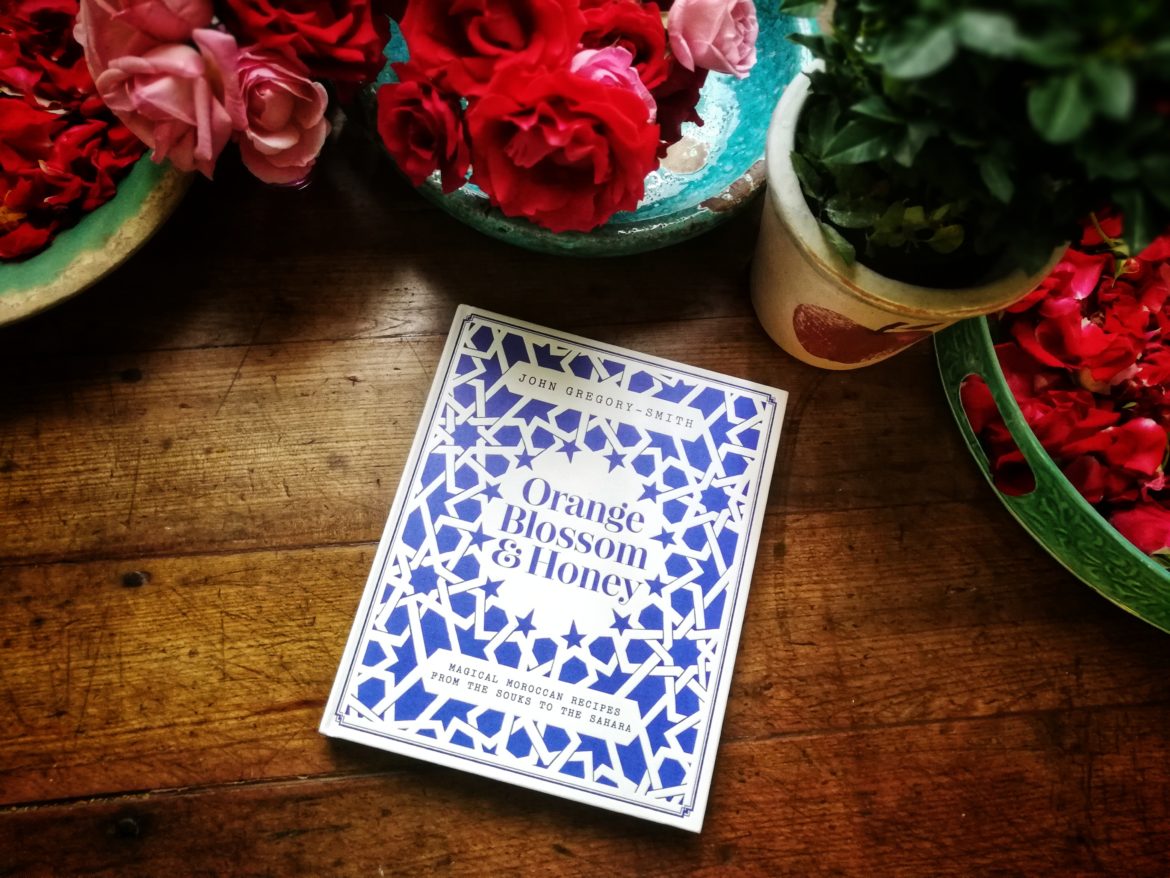 Tajine di manzo, prugne e uova