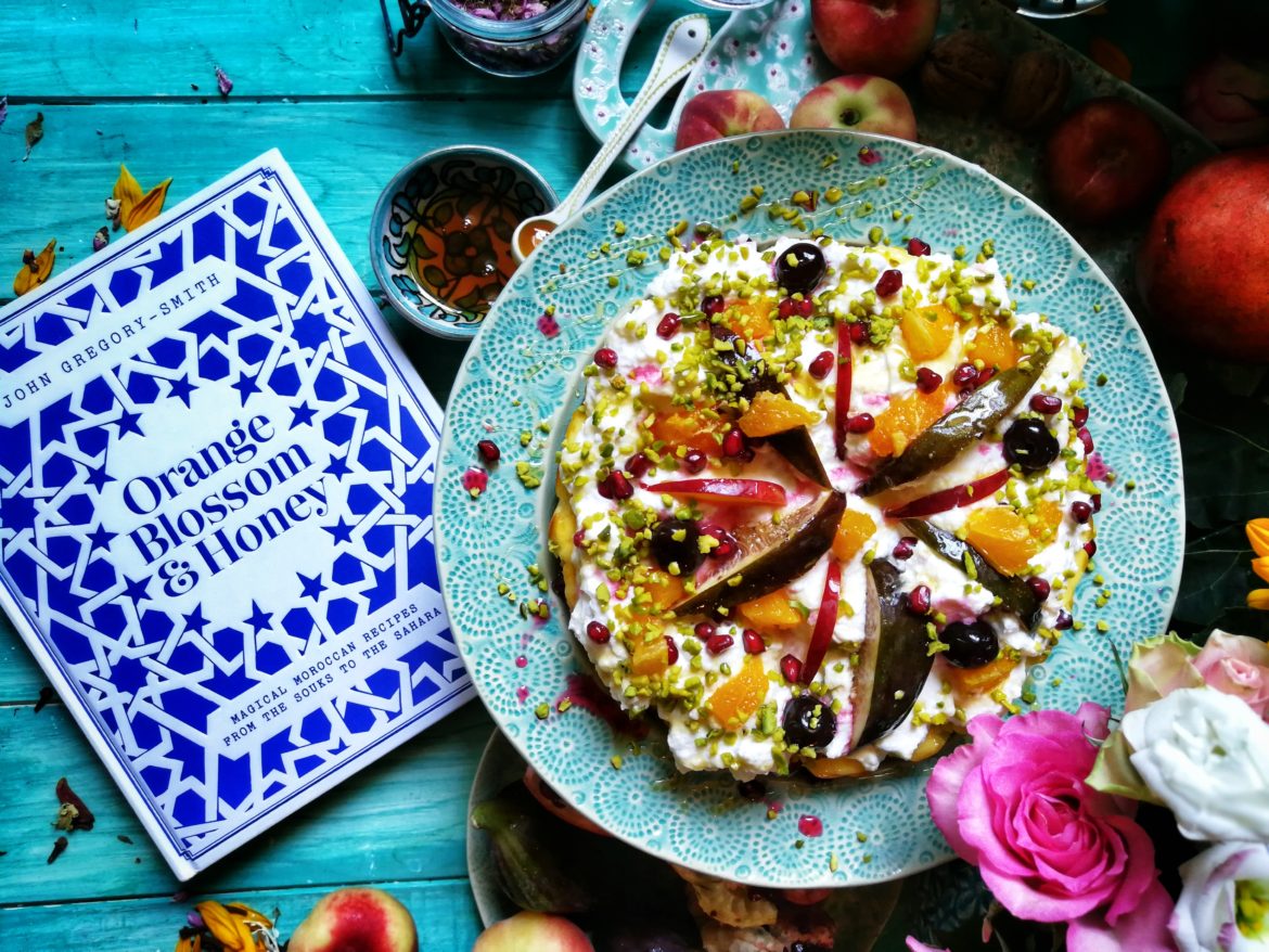 Cheesecake con acqua di rose, limone e ricotta