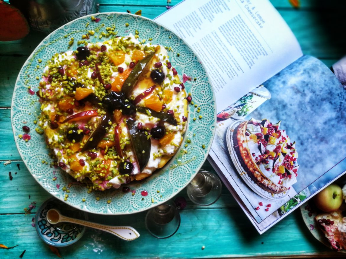 Cheesecake con acqua di rose, limone e ricotta