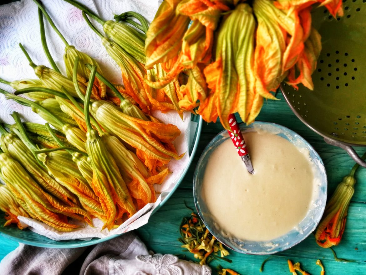 Fiori di zucca ripieni di ricotta e curry