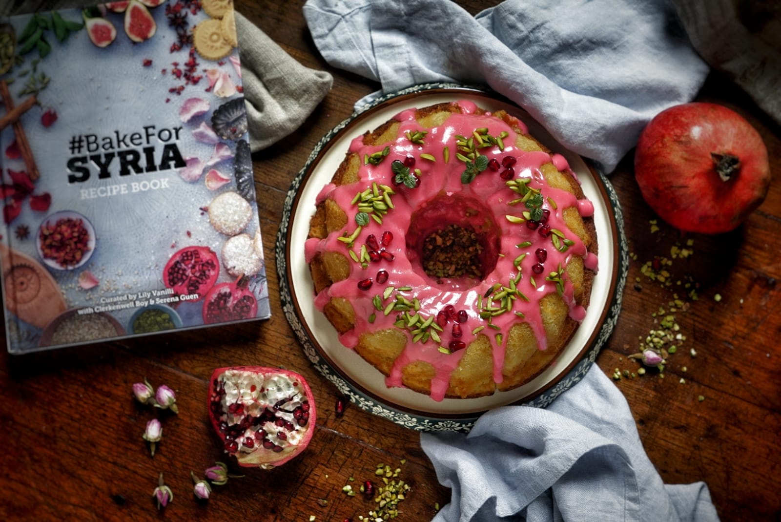 Dolci Natalizi Jamie Oliver.Torta Di Yogurt E Tahine Con Glassa Di Melagrana E Pistacchio Pop Cuisine